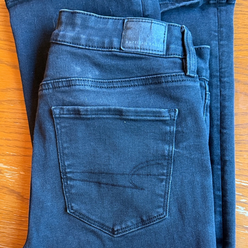 American Eagle Outfitters Black High Rise Skinny Kick Jeans - Picture 3 of 7